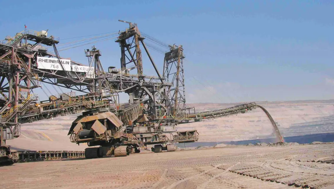 Kumera Custom Built Heavy-Duty Gearboxes for Opencast Mining. Kumera Conveyor Gearboxes and Landing Gearboxes.