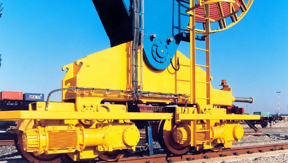 Kumera Crane Drives. Main hoist, Boom hoist, Trolley travel drives, Crane travel drives, Drop in replacements and components for all bands. Ship-to-shore Cranes, Rail Mounted Gantry Cranes, Straddle Carriers, Rubber Tyre Gantry Cranes, Double Boom Cranes, Single Boom Cranes, Goliath Gantry Cranes, Grab Unloader Cranes, Multipurpose Cranes, Overhead Travelling Cranes, Process Duty Cranes.